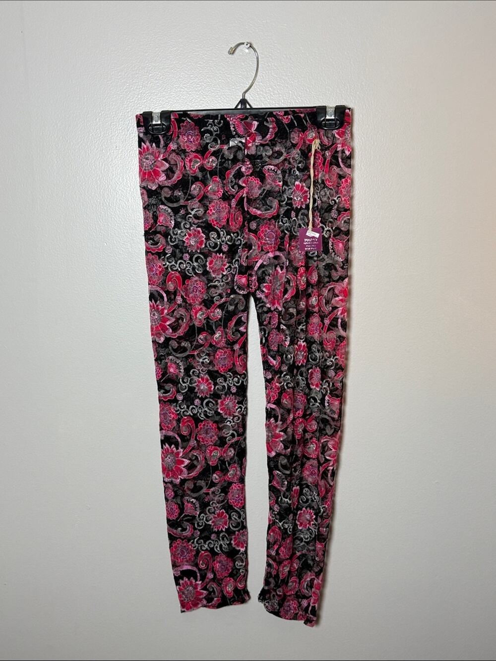 Poof! Black Lace Leggings with Pink Floral Paisley Print Size M/L New!